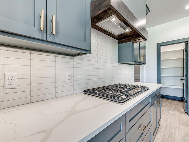 6881 Lake View Court, Cashion, OK 73016