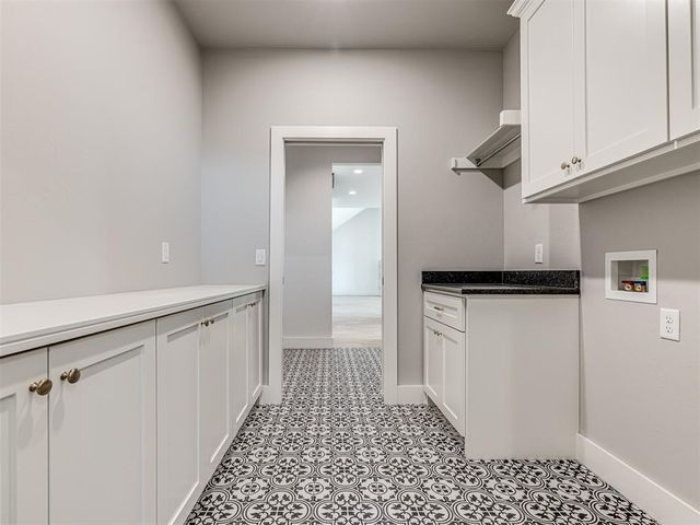 6881 Lake View Court, Cashion, OK 73016