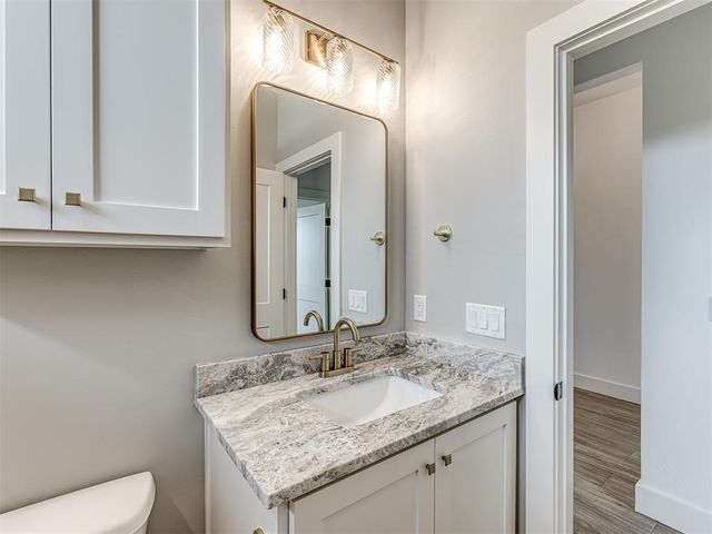 6881 Lake View Court, Cashion, OK 73016