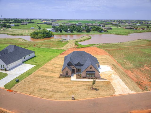 6881 Lake View Court, Cashion, OK 73016