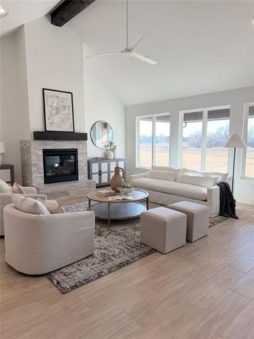 6881 Lake View Court, Cashion, OK 73016