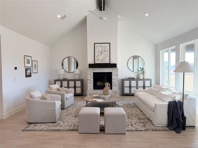 6881 Lake View Court, Cashion, OK 73016