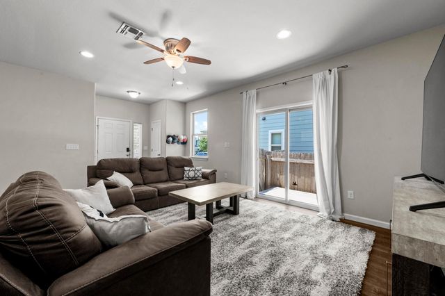 328 Triumph Road, Buda, TX 78610