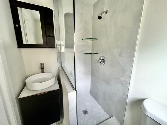 930 NE 52nd Court, Deerfield Beach, FL 33064