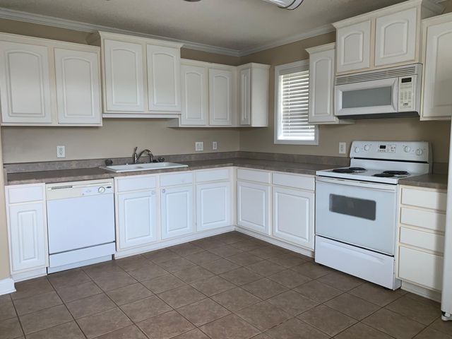 8 Brenton St., Hattiesburg, MS 39402