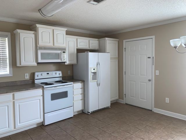 8 Brenton St., Hattiesburg, MS 39402