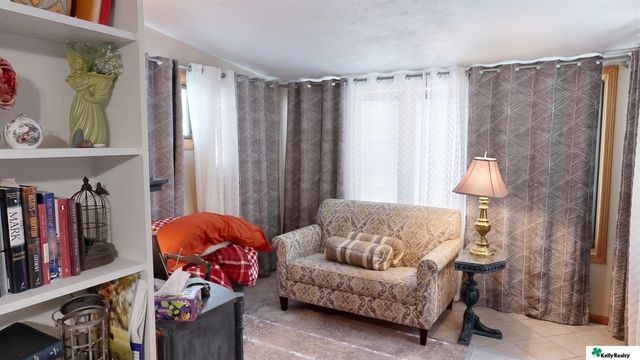 1407 W 40th Street, Kearney, NE 68845