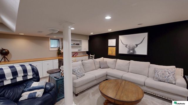 1407 W 40th Street, Kearney, NE 68845