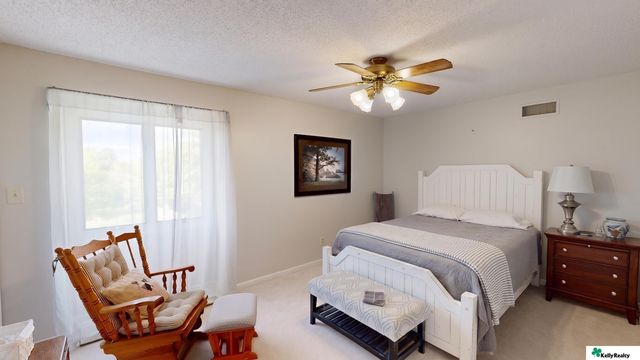 1407 W 40th Street, Kearney, NE 68845