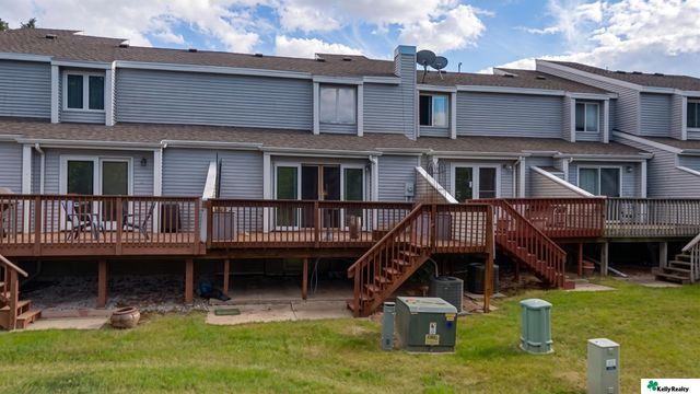 1407 W 40th Street, Kearney, NE 68845