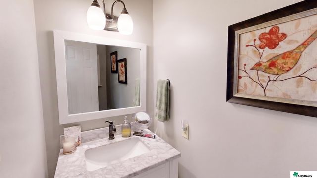 1407 W 40th Street, Kearney, NE 68845