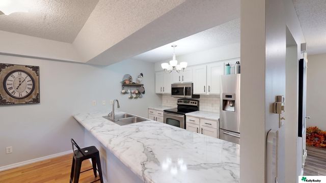 1407 W 40th Street, Kearney, NE 68845