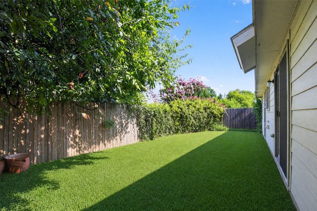 2752 Maegen Circle, Fort Worth, TX 76112