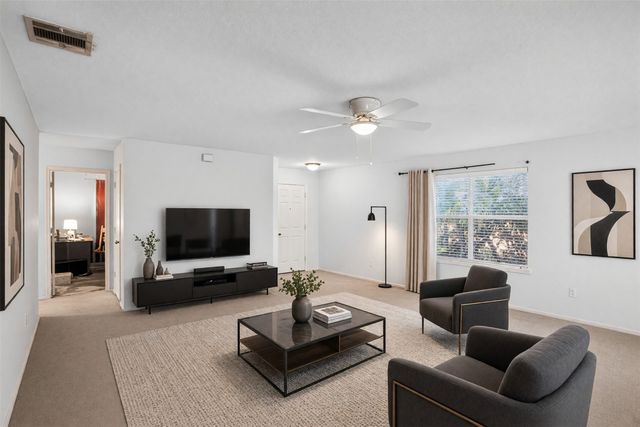 2752 Maegen Circle, Fort Worth, TX 76112