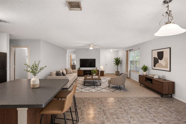 2752 Maegen Circle, Fort Worth, TX 76112