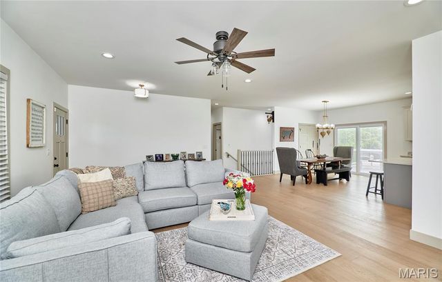 4 Ashley Lane, Hawk Point, MO 63349