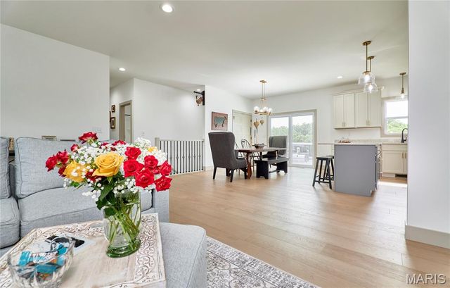 4 Ashley Lane, Hawk Point, MO 63349