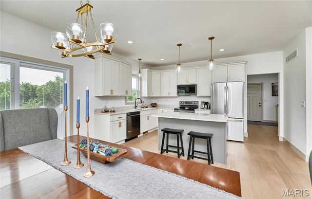 4 Ashley Lane, Hawk Point, MO 63349