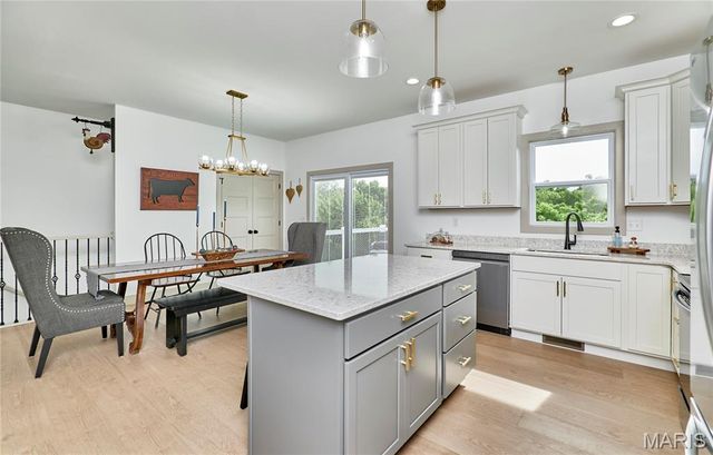 4 Ashley Lane, Hawk Point, MO 63349