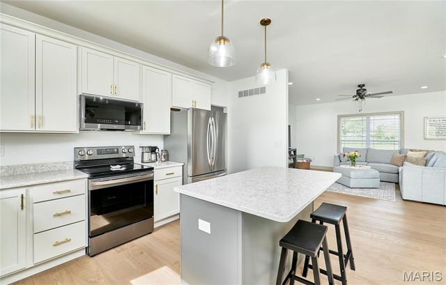 4 Ashley Lane, Hawk Point, MO 63349