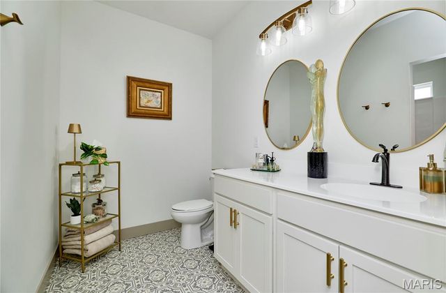 4 Ashley Lane, Hawk Point, MO 63349