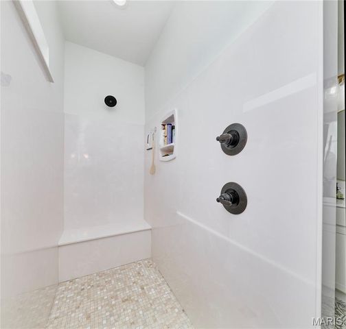 4 Ashley Lane, Hawk Point, MO 63349
