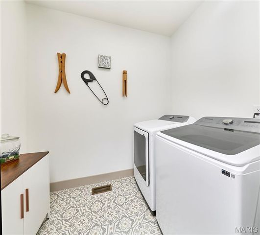 4 Ashley Lane, Hawk Point, MO 63349
