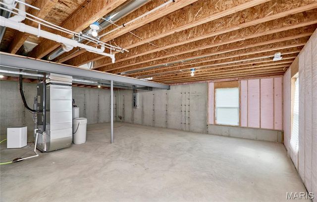 4 Ashley Lane, Hawk Point, MO 63349