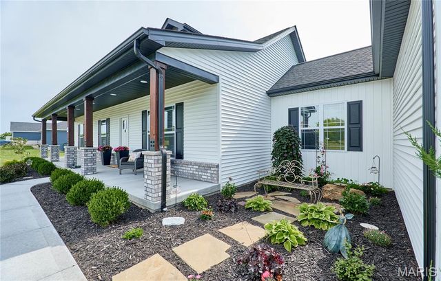 4 Ashley Lane, Hawk Point, MO 63349