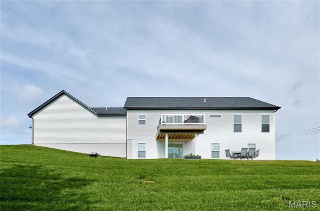 4 Ashley Lane, Hawk Point, MO 63349