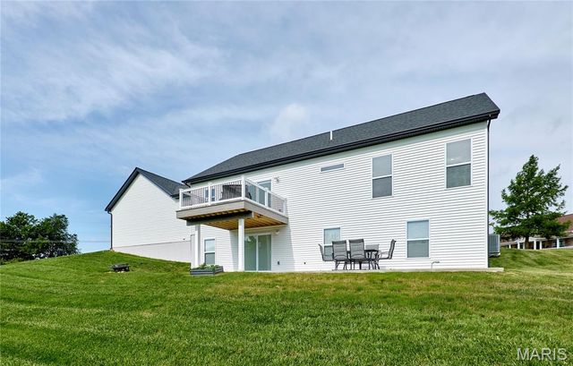 4 Ashley Lane, Hawk Point, MO 63349
