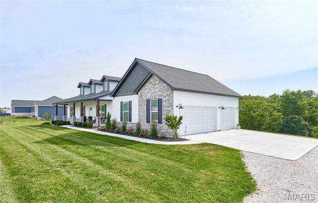 4 Ashley Lane, Hawk Point, MO 63349