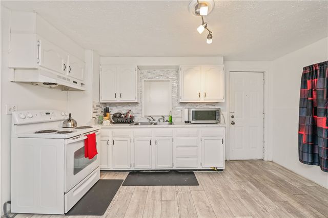 111 Parkway, Rochester, NY 14608