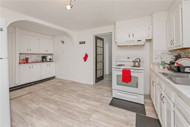 111 Parkway, Rochester, NY 14608