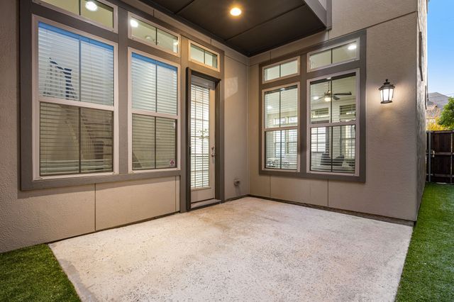 5451 Ashby Grove Street, Dallas, TX 75209