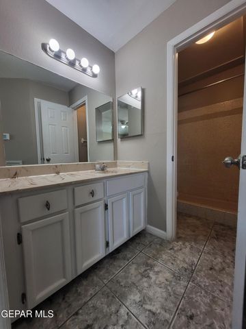 1802 FRANK SINATRA Place, El Paso, TX 79936