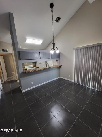 1802 FRANK SINATRA Place, El Paso, TX 79936