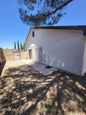 1802 FRANK SINATRA Place, El Paso, TX 79936