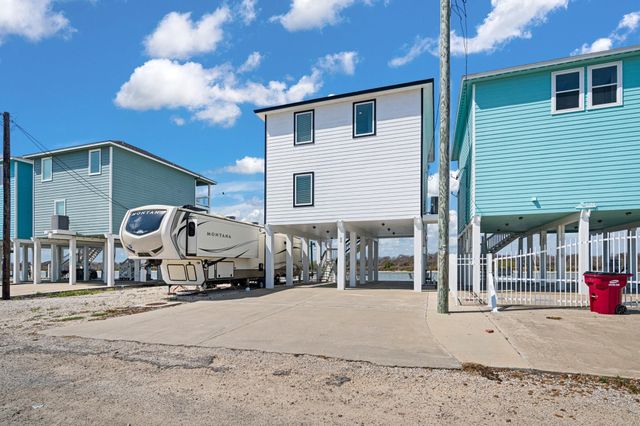 52 Fm-2031, Matagorda, TX 77414