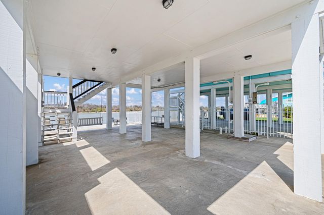 52 Fm-2031, Matagorda, TX 77414