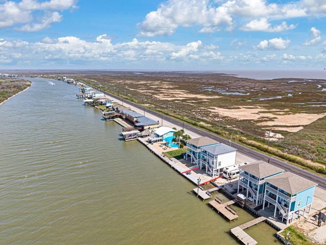 52 Fm-2031, Matagorda, TX 77414