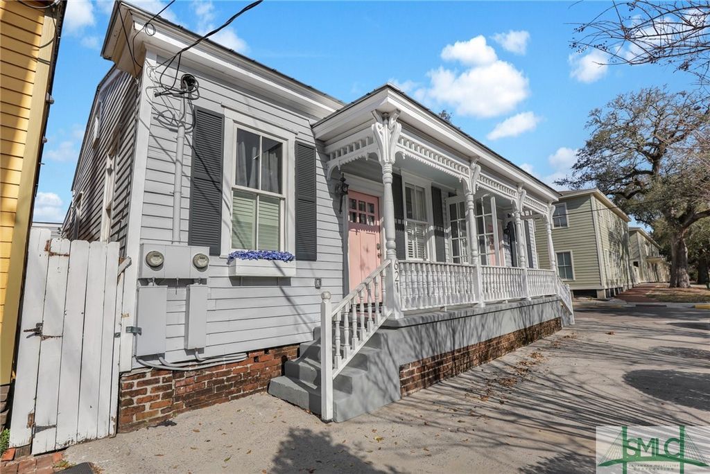Image 1 of property listing at 621 E Broad Street, Savannah, GA 31401