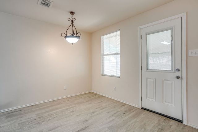 1313 Lauren Drive, Burleson, TX 76028