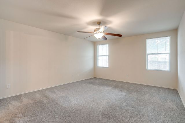 1313 Lauren Drive, Burleson, TX 76028