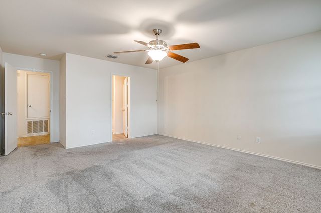 1313 Lauren Drive, Burleson, TX 76028