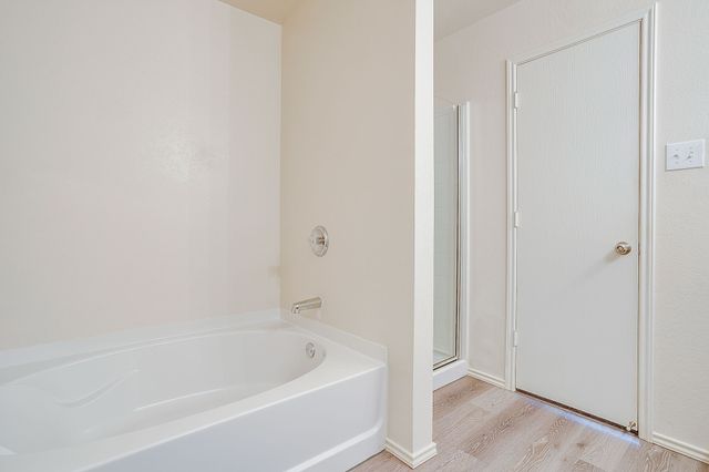 1313 Lauren Drive, Burleson, TX 76028