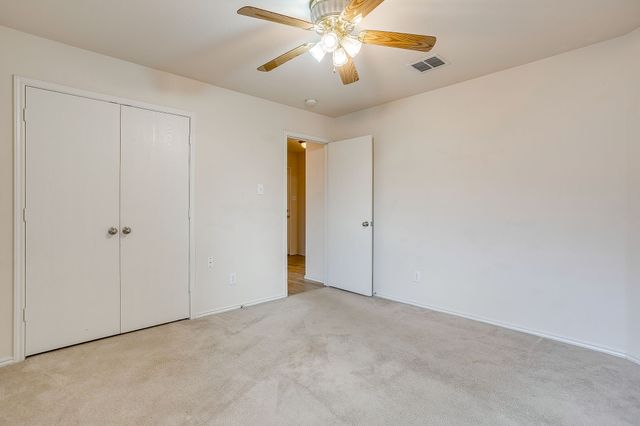 1313 Lauren Drive, Burleson, TX 76028