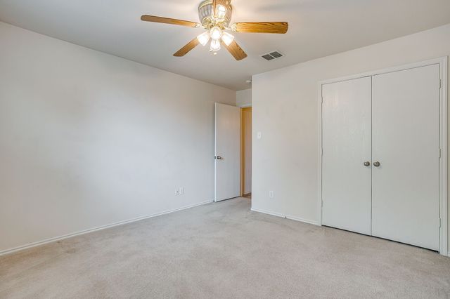 1313 Lauren Drive, Burleson, TX 76028