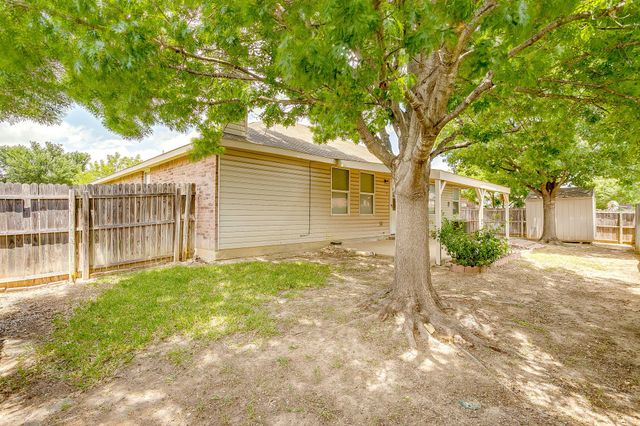 1313 Lauren Drive, Burleson, TX 76028
