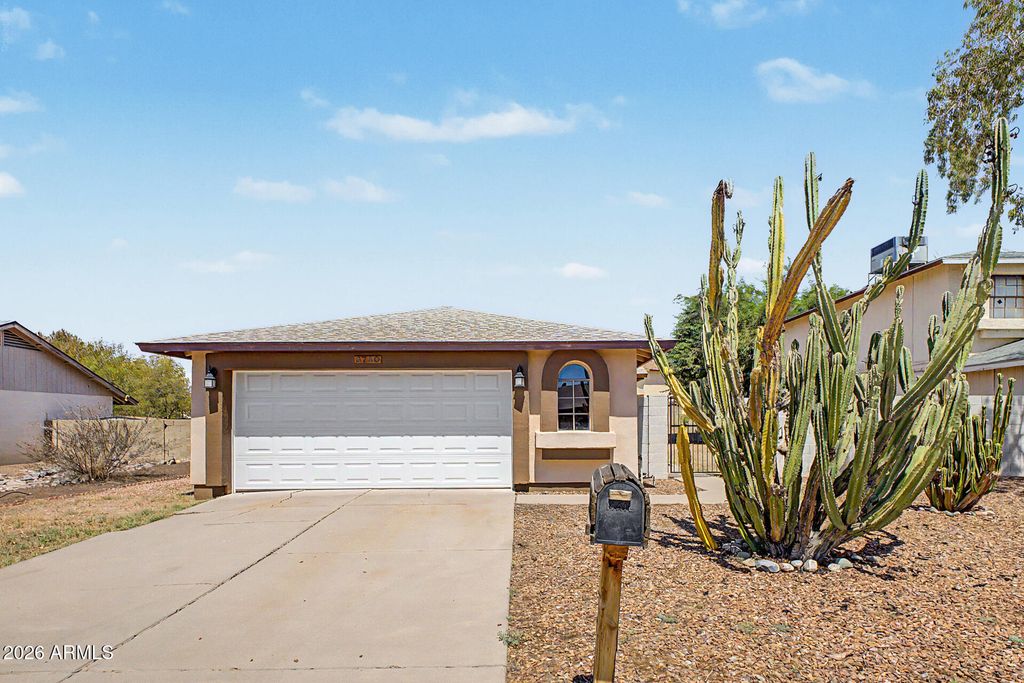 3740 W MICHIGAN Avenue, Glendale, AZ 85308 — exterior